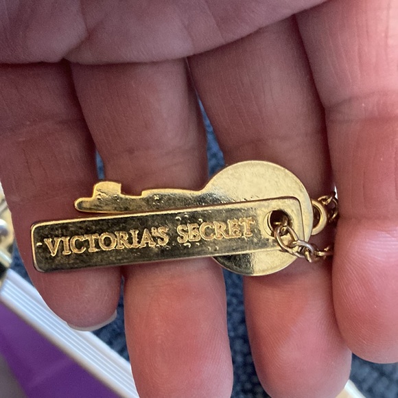 Victorian secret black and gold box - Picture 6 of 6